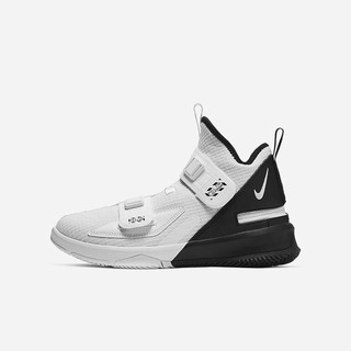 Adidasi Baschet Nike LeBron Soldier 13 FlyEase Fete Albi Negrii Albi | WBZA-98467